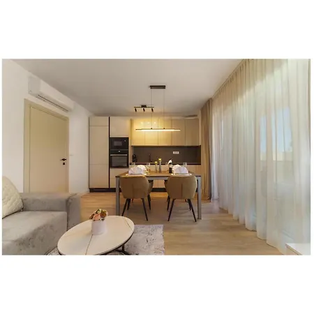 Beautiful In With Wifi Apartment